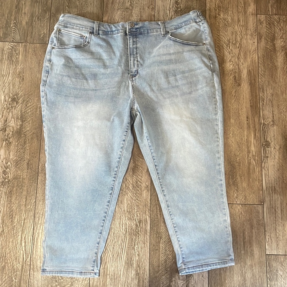 SOLD Terra & Sky Crop Jeans size 3X
